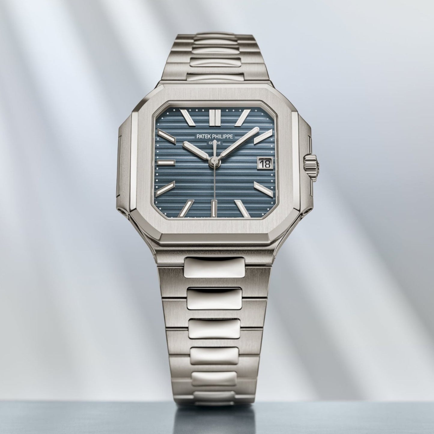 Patek Philippe Blue Dial 45 mm Bracelet Men's Watch (Ref. V1)