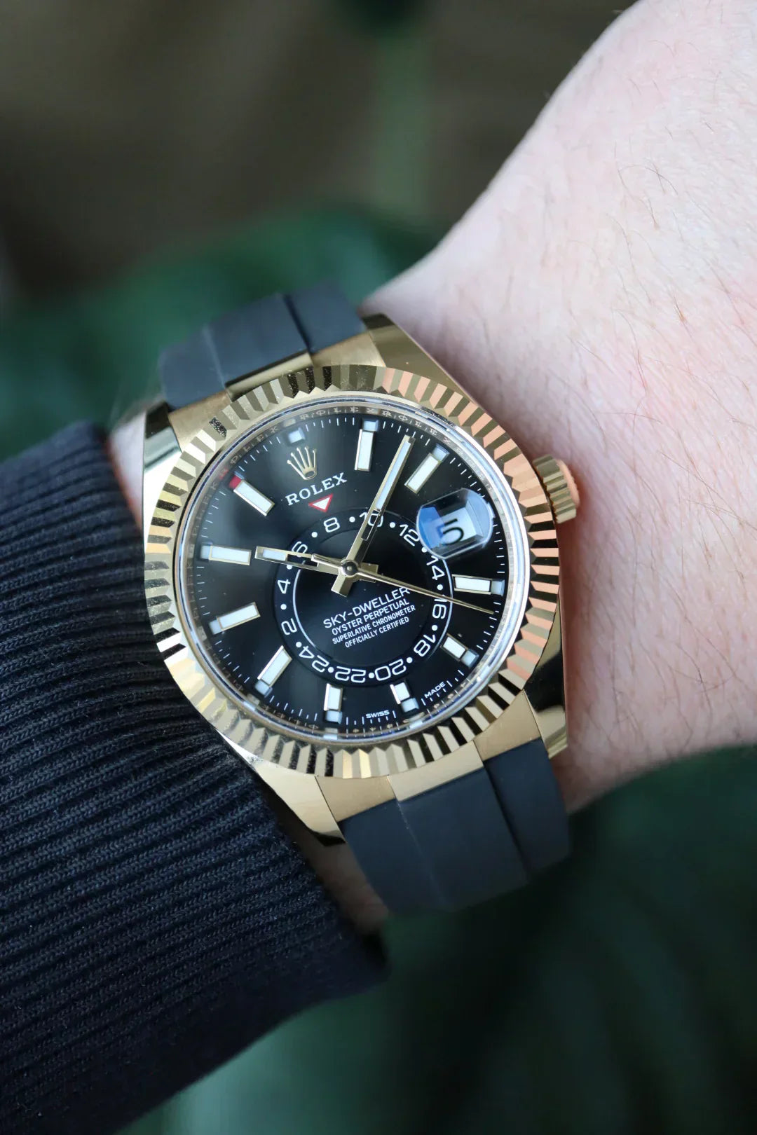 Rolex Sky-Dweller Rubber Black Dial 43 mm Men's Watch