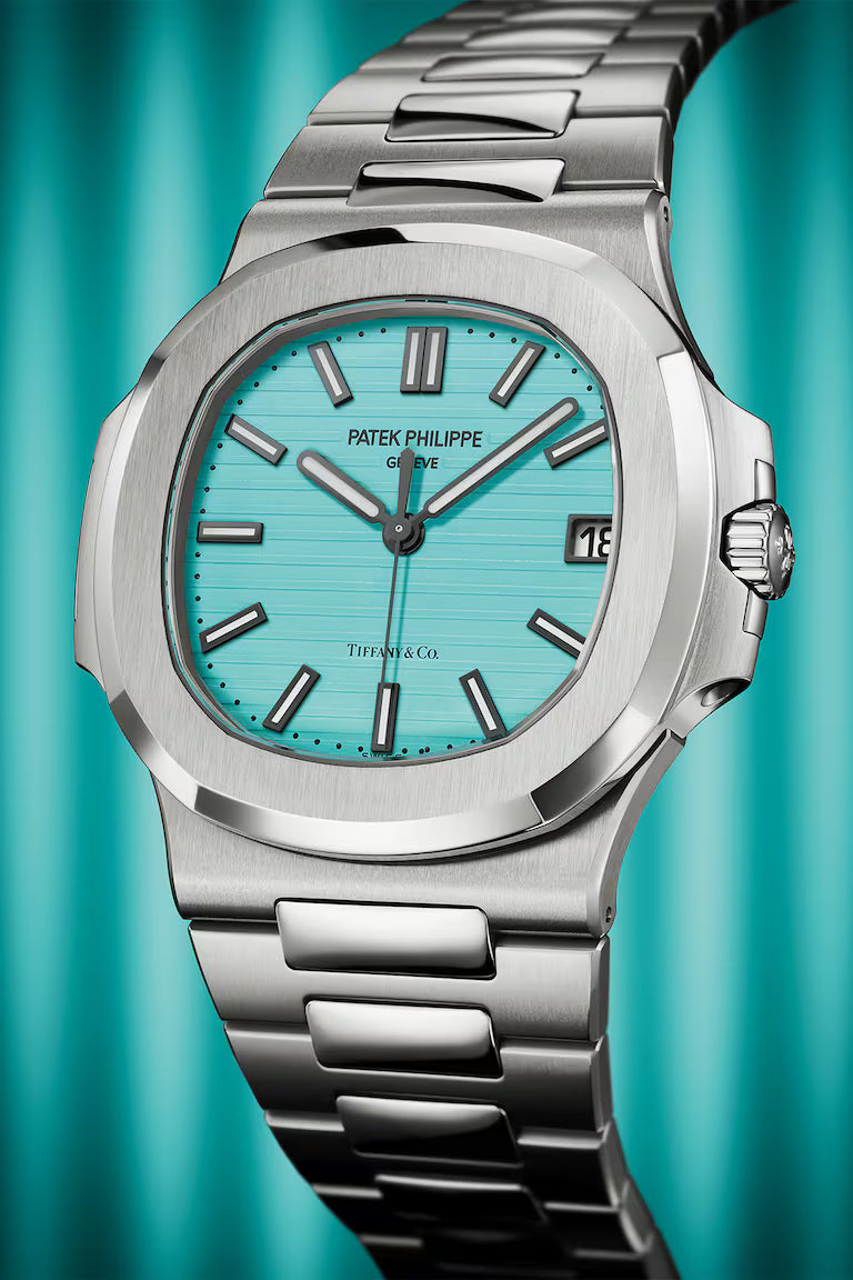 Patek Philippe Nautilus 41 mm Bracelet Men's Watch (Ref. V2)