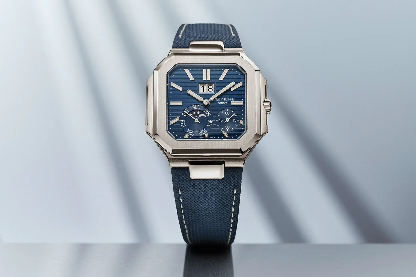 Patek Philippe Blue Dial 45 mm Bracelet Men's Watch (Ref. V3)