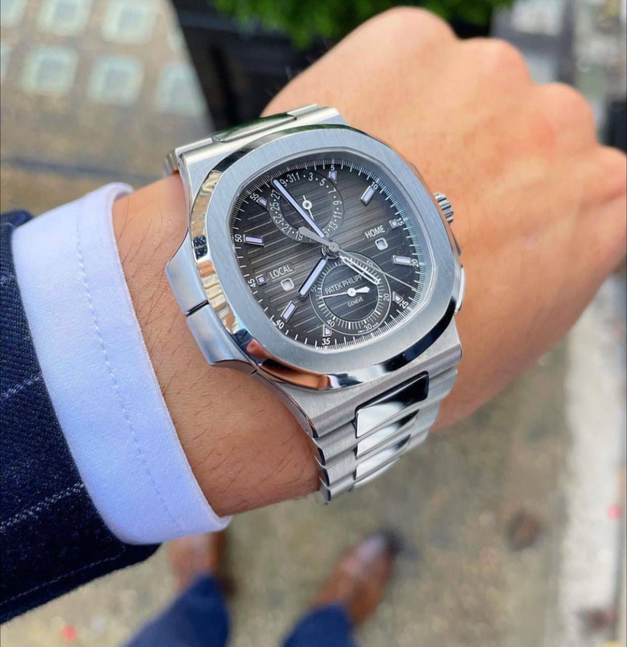 Patek Philippe Nautilus 41 mm Bracelet Men's Watch (Ref. V1)