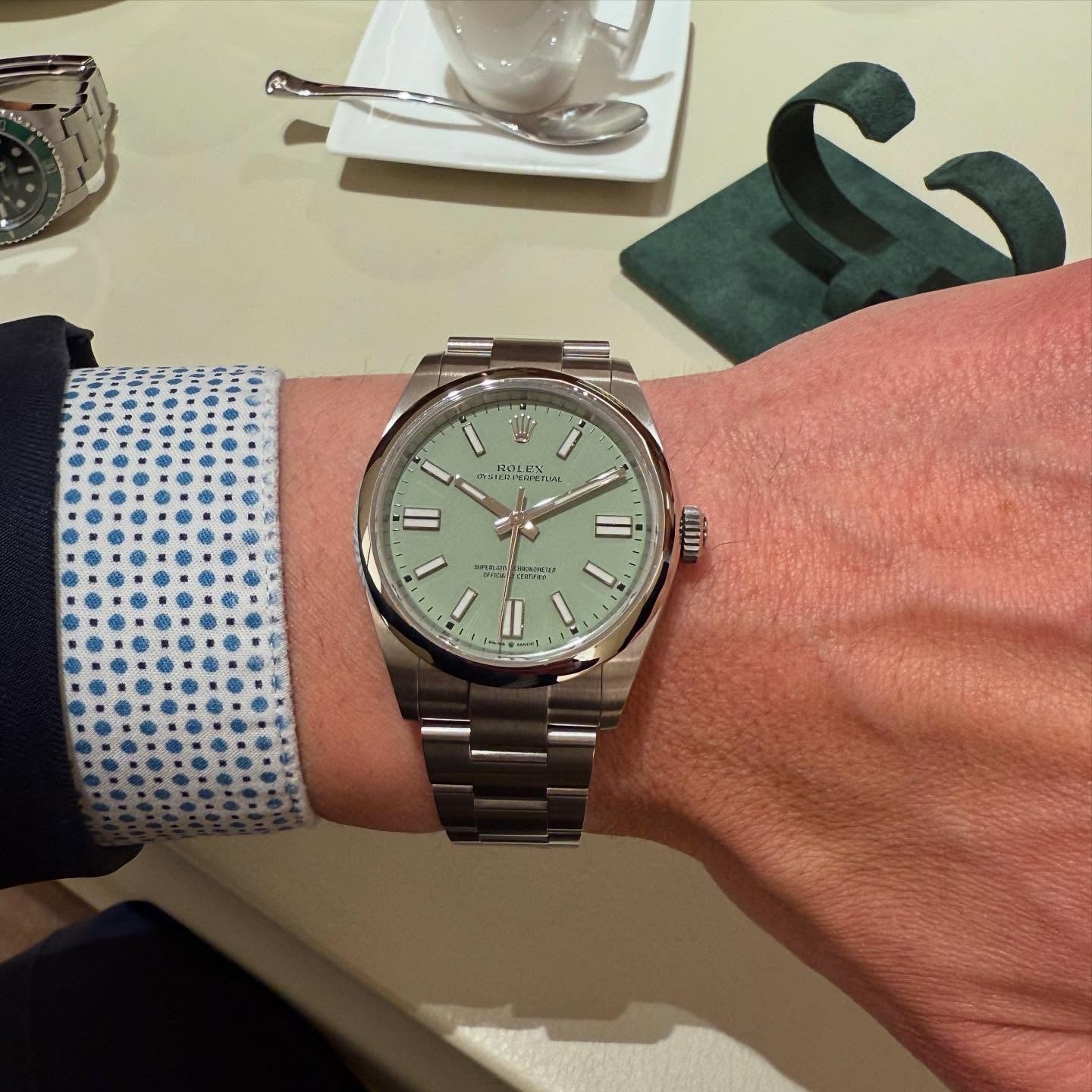 Rolex Perpetual 41 mm Metal Bracelet Men's Watch (Ref. 056)