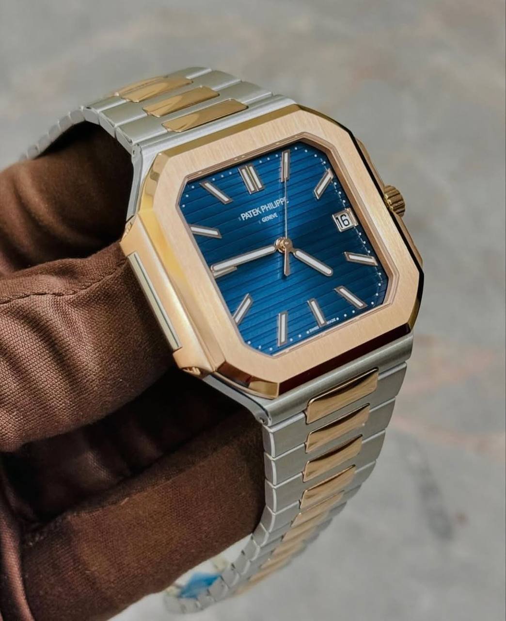 Patek Philippe Blue Dial 45 mm Bracelet Men's Watch (Ref. V2)