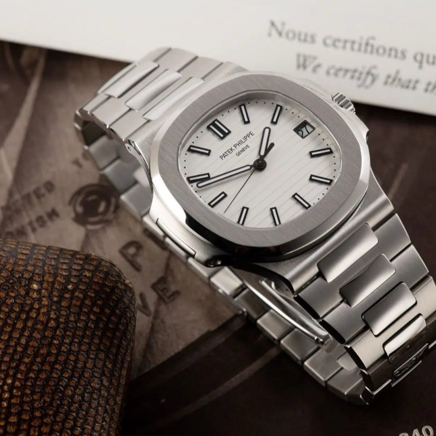 Patek Philippe Nautilus White Dial 41 mm Bracelet Men's Watch (Ref. V2)