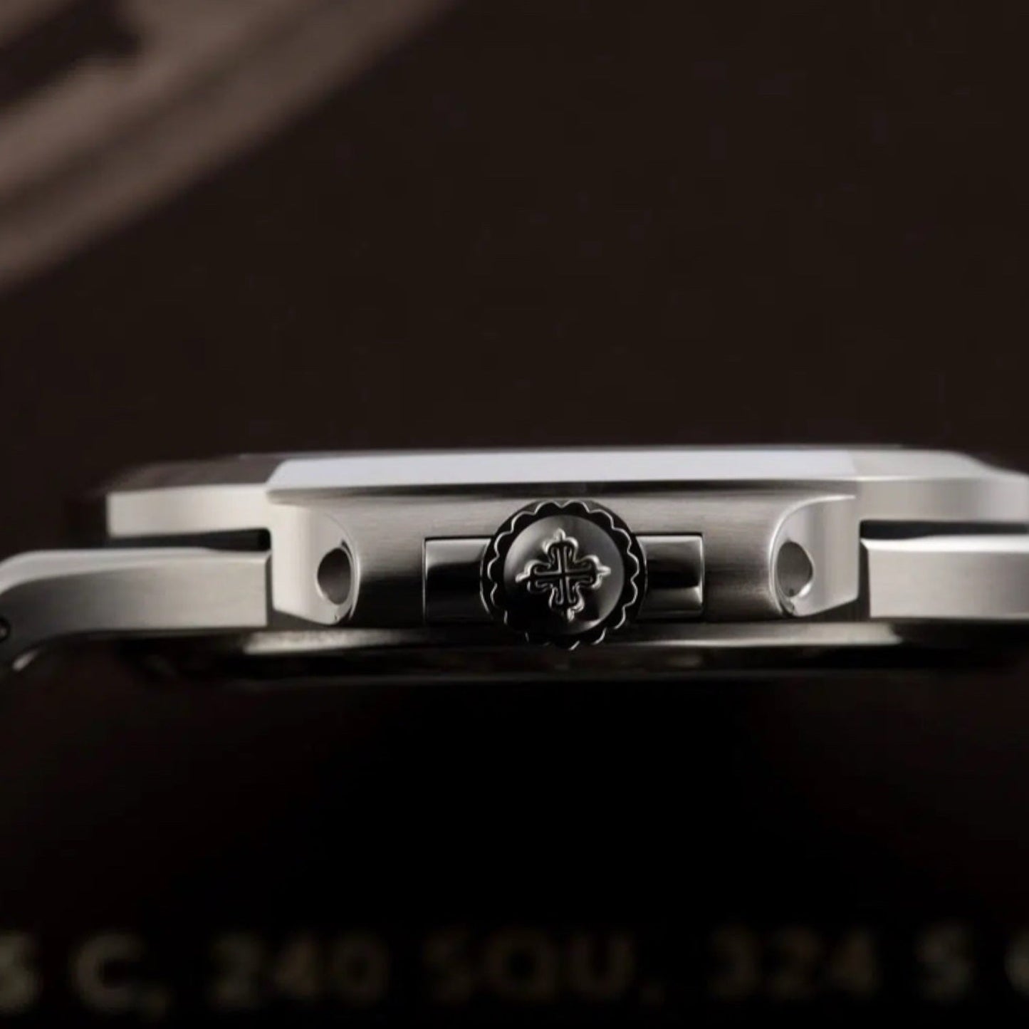 Patek Philippe Nautilus White Dial 41 mm Bracelet Men's Watch (Ref. V2)